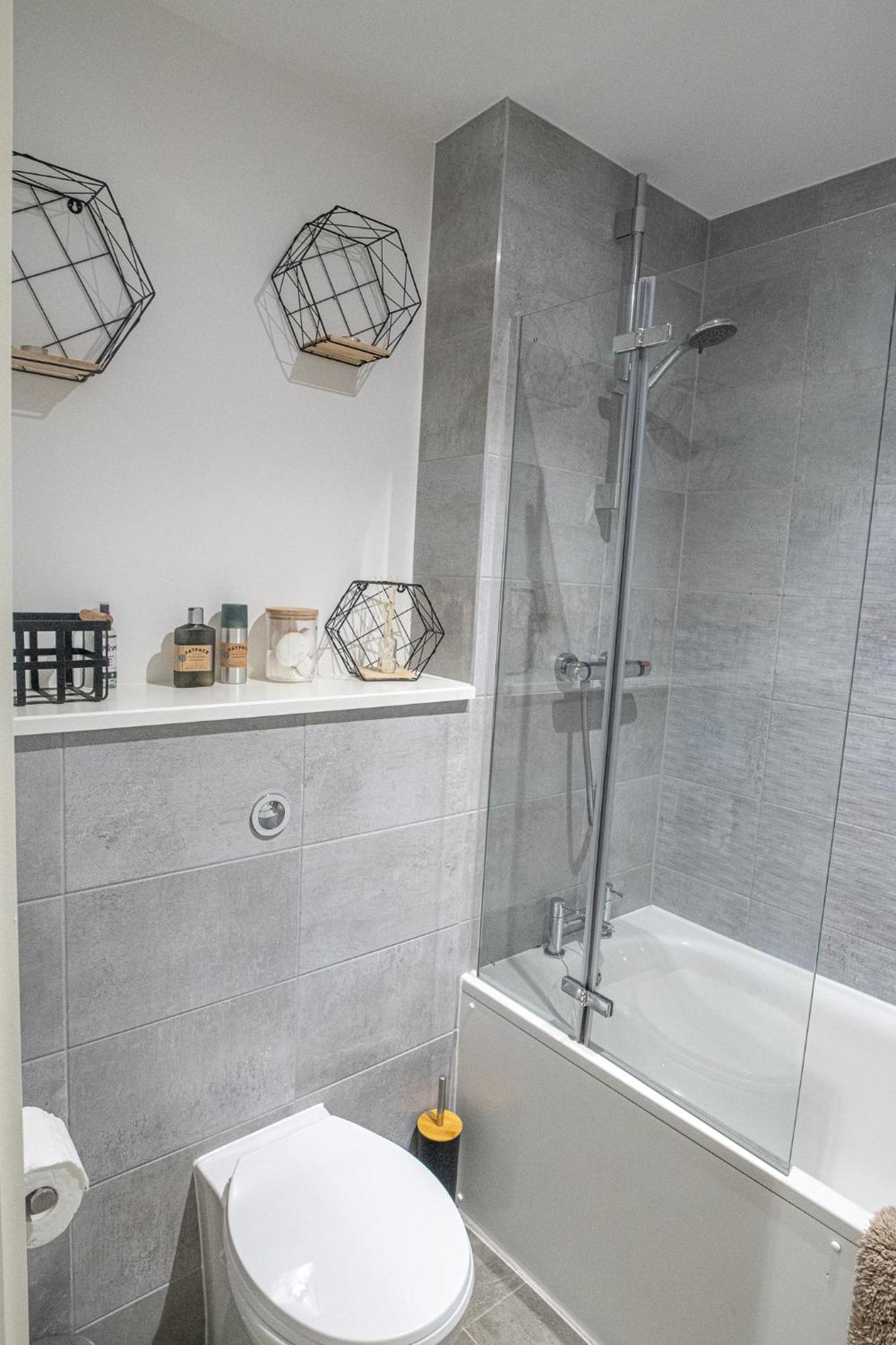 Modern And Spacious Apartment In Salford Quays Manchester Dış mekan fotoğraf