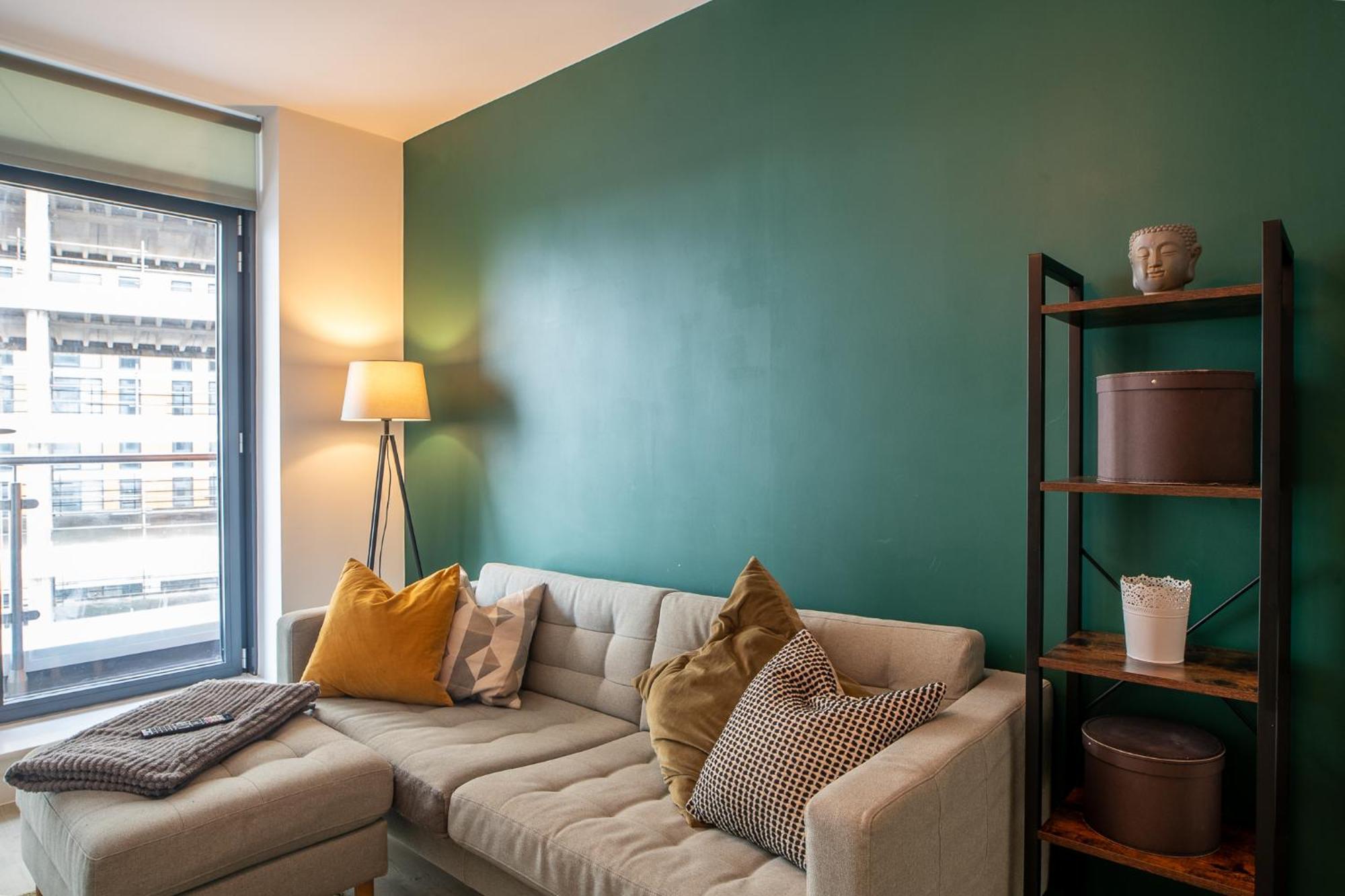 Modern And Spacious Apartment In Salford Quays Manchester Dış mekan fotoğraf
