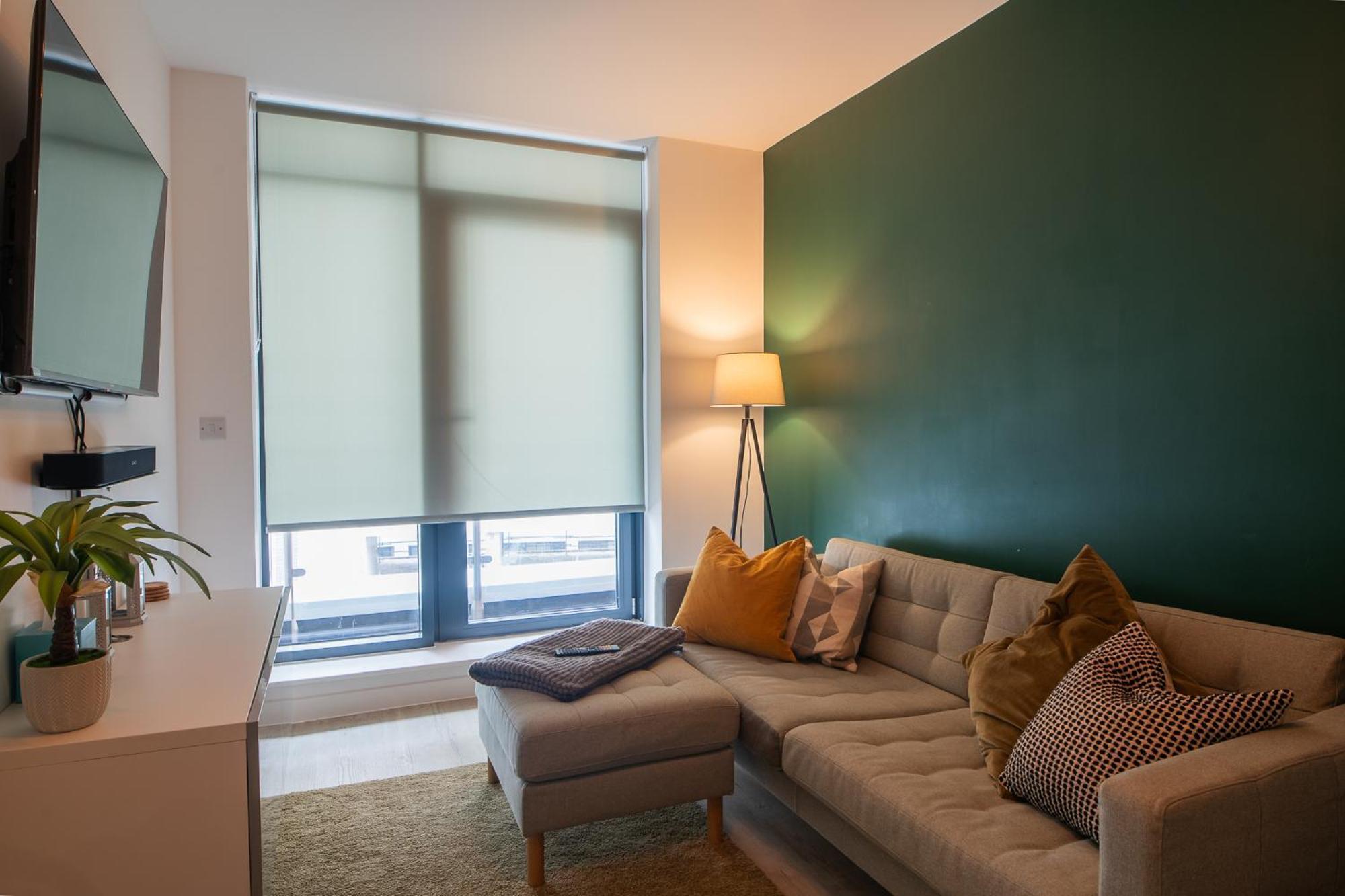 Modern And Spacious Apartment In Salford Quays Manchester Dış mekan fotoğraf